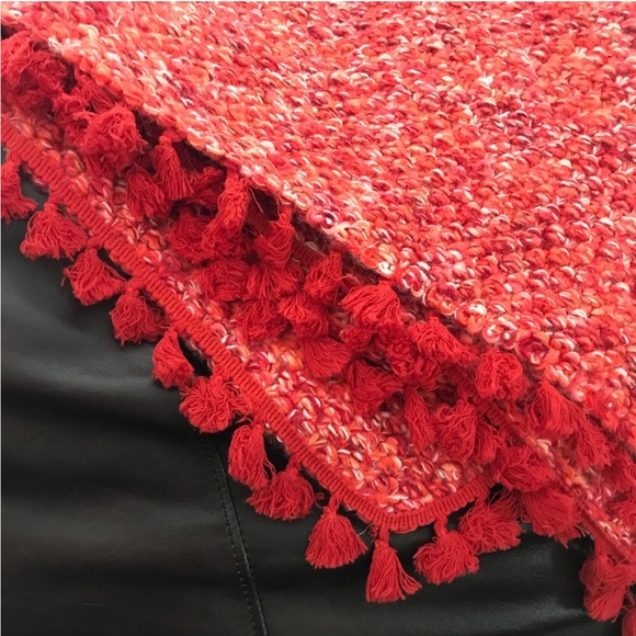 Eve & Al Knitted Throw Rug Blanket Tassel Orange 46” x 48” - Picture 3 of 7